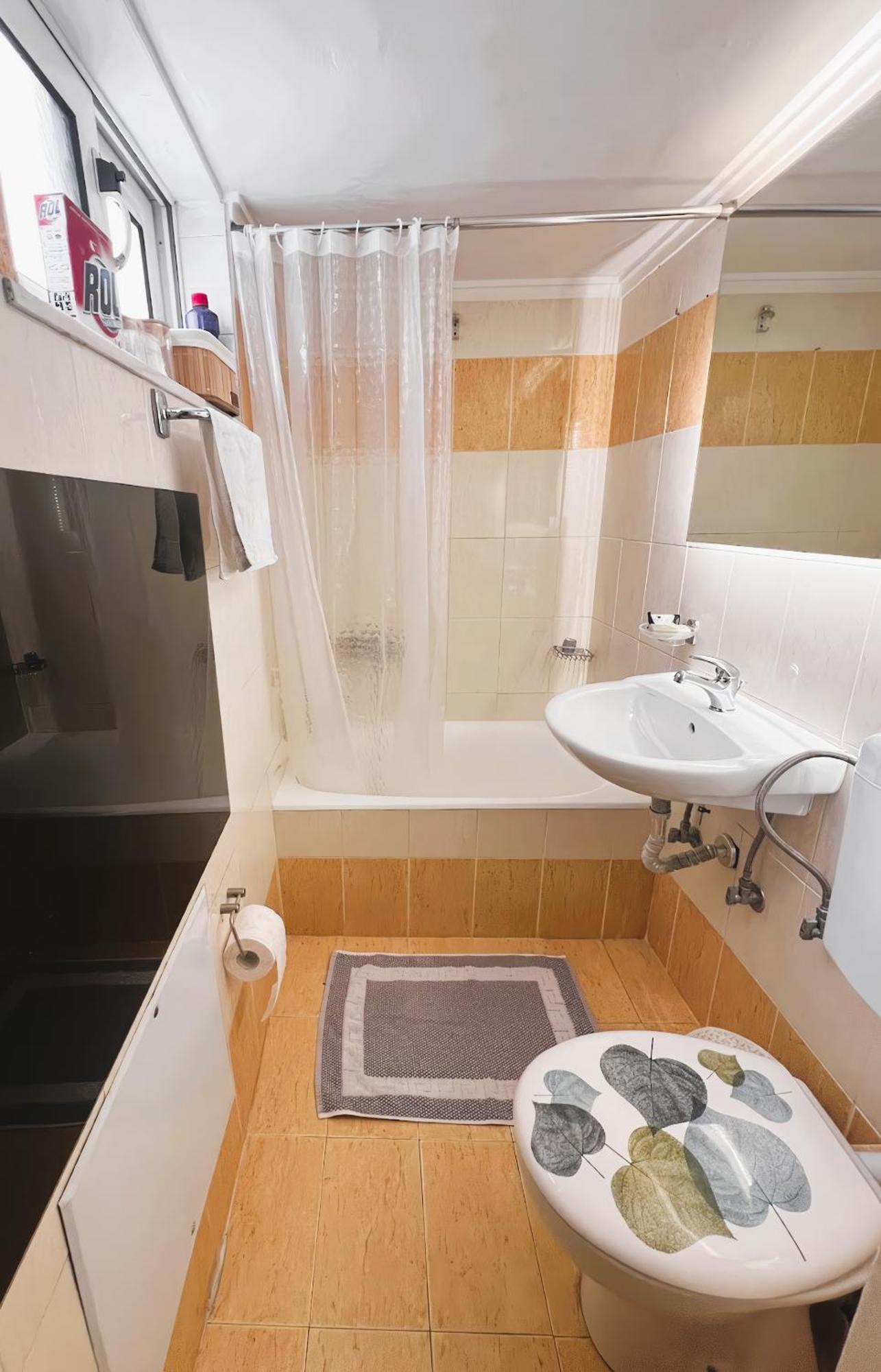2 Bedrooms Center Apart Патра Экстерьер фото